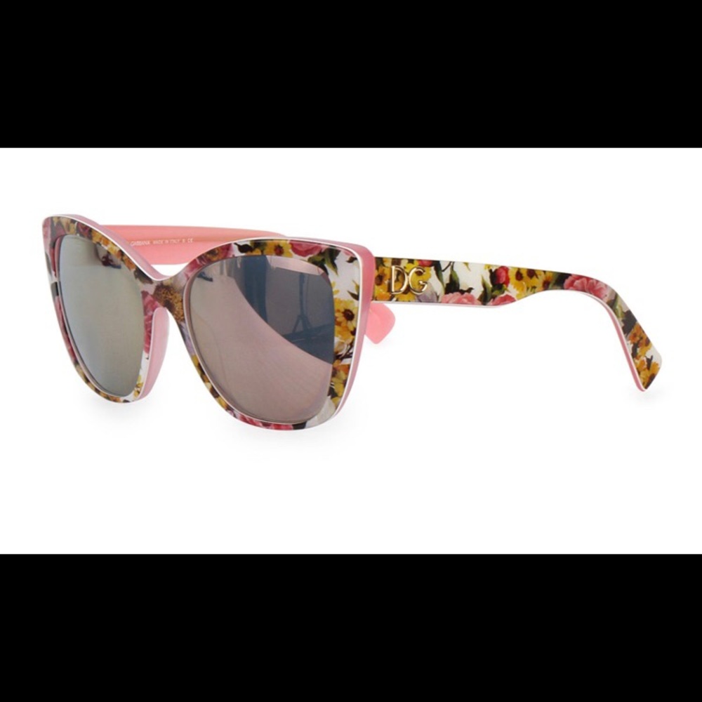 Dolce and Gabbana floral sunglasses like new🌞🌸🕶